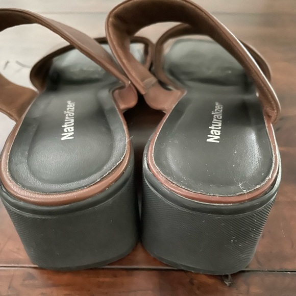 Naturalizer Brown Leather Slip on Sandals with Heel - Picture 4 of 4